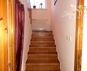 ZNÍŽENÁ CENA - Útulný rodinný dom s veľkou upravenou záhradou