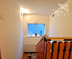 ZNÍŽENÁ CENA - Útulný rodinný dom s veľkou upravenou záhradou