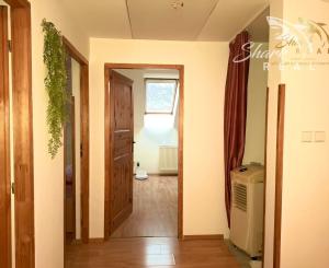 ZNÍŽENÁ CENA - Útulný rodinný dom s veľkou upravenou záhradou