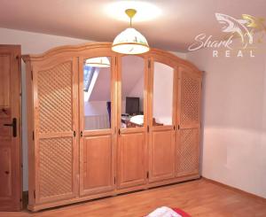 ZNÍŽENÁ CENA - Útulný rodinný dom s veľkou upravenou záhradou