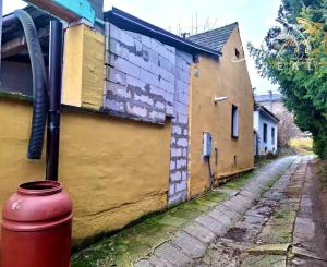 Rozostavaný rodinný domček