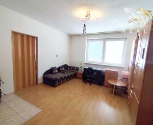 NOVÁ CENA! Útulný 3 izbový byt v srdci pohoria Tribeč