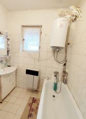 Rodinný dom s veľkorysým investičným pozemkom na predaj