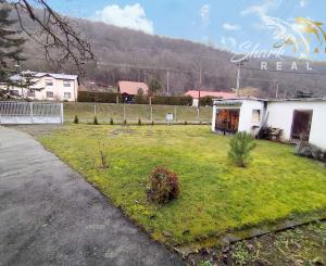 Rodinný dom s veľkorysým investičným pozemkom na predaj