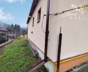 Rodinný dom s veľkorysým investičným pozemkom na predaj