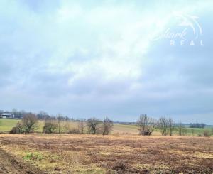 Na predaj pozemok v obci Veľaty 