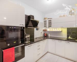 !ZNÍŽENÁ CENA! Slnečný 4-izbový byt s terasou len 10 km od Bratislavy