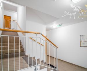 !ZNÍŽENÁ CENA! Slnečný 4-izbový byt s terasou len 10 km od Bratislavy