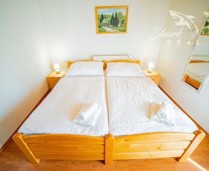 Na prenájom očarujúci penzión Dahlia s vynikajúcimi recenziami, reštauráciou, welness a ihriskom