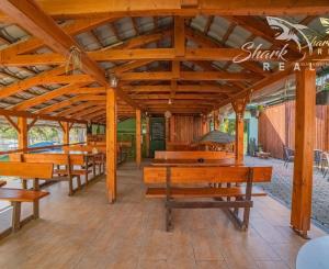 Na prenájom očarujúci penzión Dahlia s vynikajúcimi recenziami, reštauráciou, welness a ihriskom