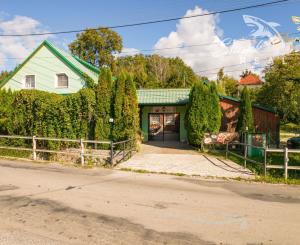 Na prenájom očarujúci penzión Dahlia s vynikajúcimi recenziami, reštauráciou, welness a ihriskom