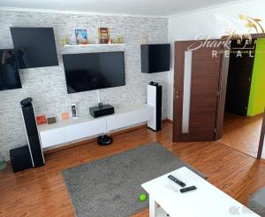  NA PREDAJ 3-IZBOVÝ BYT PO KOMPLETNEJ REKONŠTRUKCII | KLÍMA | BALKÓN | KOMENSKÉHO – TREBIŠOV 