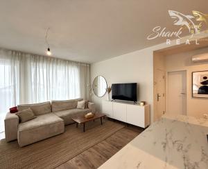 NOVOSTAVBA 3i byt s 2 Parkovacími miestami hneď pred bytom, KOMPLET Zariadený