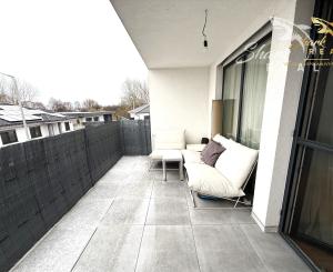 NOVOSTAVBA 3i byt s 2 Parkovacími miestami hneď pred bytom, KOMPLET Zariadený