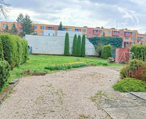 Priestranný rodinný dom s veľkou záhradou v TOP lokalite!