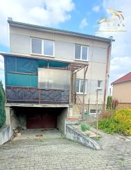 Priestranný rodinný dom s veľkou záhradou v TOP lokalite!