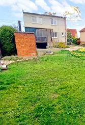 Priestranný rodinný dom s veľkou záhradou v TOP lokalite!