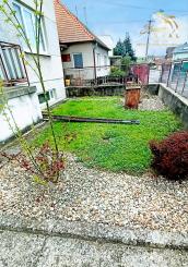 Priestranný rodinný dom s veľkou záhradou v TOP lokalite!