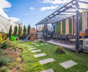 Investičný apartmánový dom v centre s okamžitým výnosom