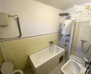 Rodinný dom s veľkým pozemkom na predmestí Hlohovca