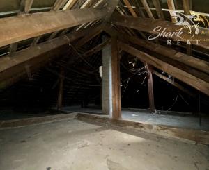 Rodinný dom s veľkým pozemkom na predmestí Hlohovca