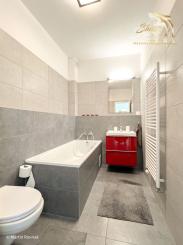 Tichý a presvetlený 2-izbový byt na najvyššom poschodí s balkónom a výťahom