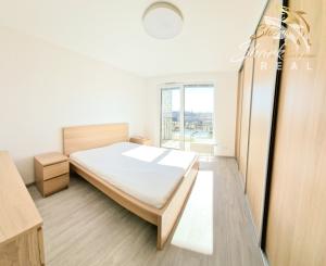 Moderný 2i byt s terasou 12,5 m² a výhľadom na zeleň