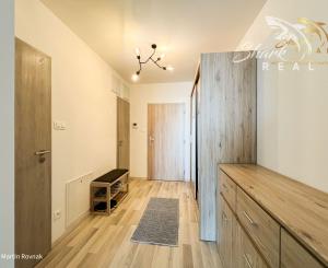 Svetlý 2i byt v novostavbe s balkónom na 8. poschodí