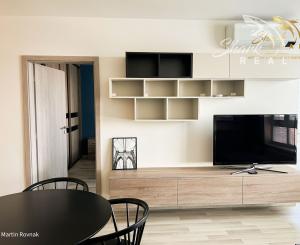 Svetlý 2i byt v novostavbe s balkónom na 8. poschodí