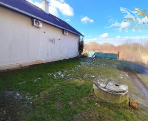 Novinka! Menší dom s rozsiahlym pozemkom v TOP lokalite