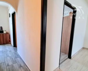 Zrekonštruovaný 2-izbový byt v centre mesta Trebišov – 52 m²