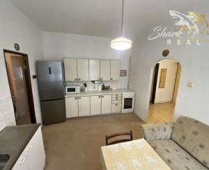 Priestranný 2 izbový byt v tichej lokalite