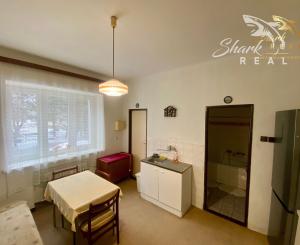 Priestranný 2 izbový byt v tichej lokalite