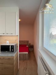 Prenájom 1,5-izbového bytu s balkónom a parkovaním – Svätoplukova 72