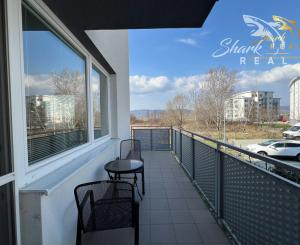 Prenájom 1,5-izbového bytu s balkónom a parkovaním – Svätoplukova 72