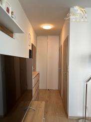 Prenájom 1,5-izbového bytu s balkónom a parkovaním – Svätoplukova 72