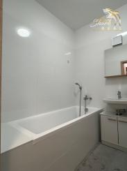 Prenájom 1,5-izbového bytu s balkónom a parkovaním – Svätoplukova 72