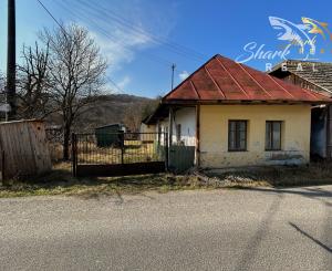 Na predaj menší domček - chata