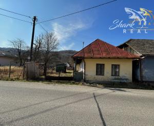 Na predaj menší domček - chata