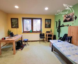 Veľkometrážny/dvojgeneračný rodinný dom na predaj