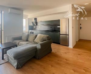 Kompletne prerobený slnečný 3-izbový byt 