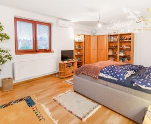 Dom s príjemnou atmosférou a atraktívnym pozemkom 1167m2