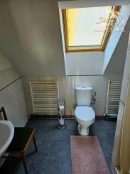 Rodinný dom so stodolou pri lese