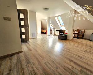 Rodinný dom so stodolou pri lese