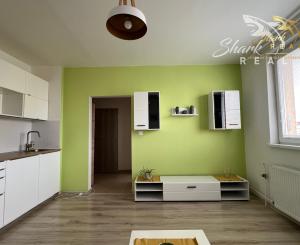 Prenájom 2-izbového bytu v blízkosti električky – Farského