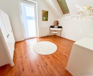 Priestranný 6izbový rodinný dom