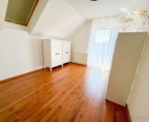 Priestranný 6izbový rodinný dom