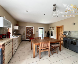 TOP PONUKA! - Rodinný dom so stodolou na samote.