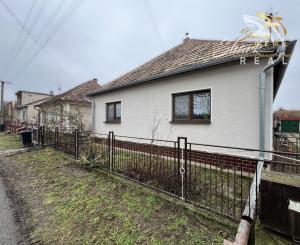 EXKLUZÍVNE - Priestranný a udržiavaný 5 izbový rodinný dom na okraji obce