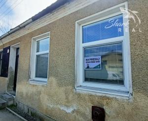 Dva rodinné domy na predaj v centre Žarnovice